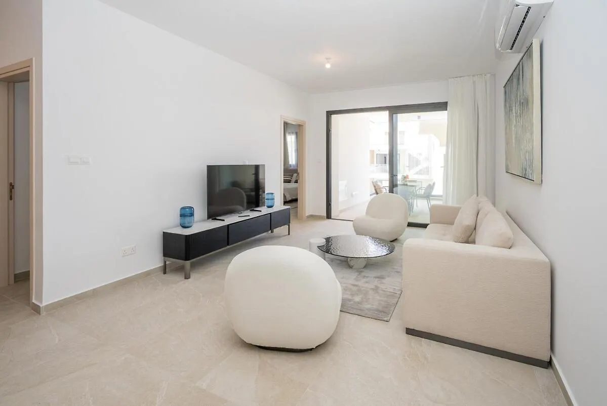 Kalamon Luxury Suite 202 Larnaca 0*,